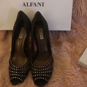 Beautiful dressy satin Alfani sparkle peep toe pump